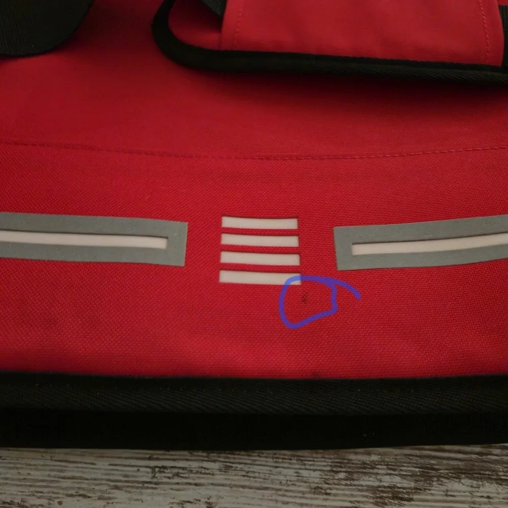 Lands' End Cool Blue Light-Up Messenger Bag Red Black Laptop Commuter B4C-MB